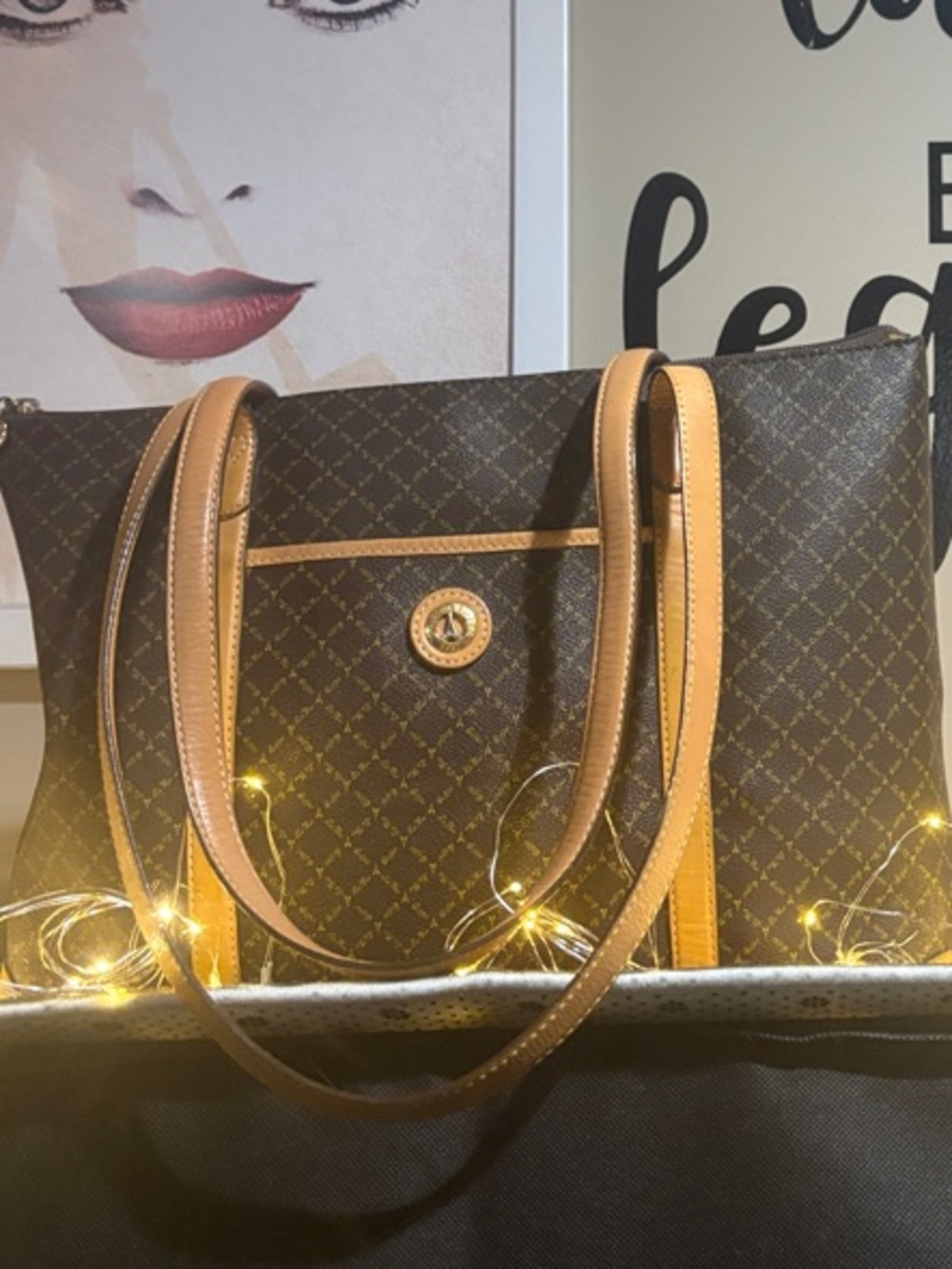 #LA TOUR EIFFEL 1887  see👇bag only $125firm - Picture 2 of 12